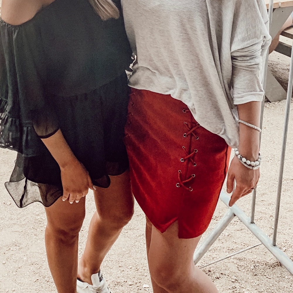 Cute red skirt